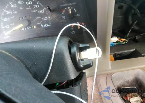 1997 Chevrolet Blazer Ls z USA, uszkodzony, nr VIN 1GNCS13W4V2200380